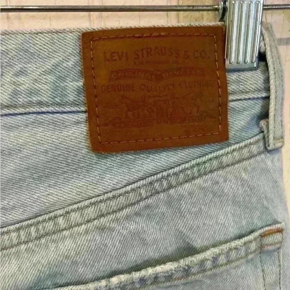 Levi’s Ribcage Straight Ankle Womens Ripped Button Fly Jeans Sz 25 Like new ! - Picture 3 of 5